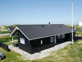 Beautiful Holiday Home in Blokhus with Jacuzzi